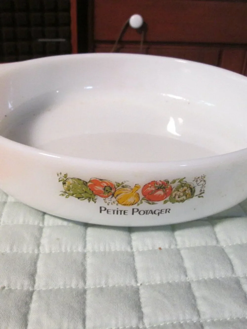 Vtg Petite Potager Fire King milk Glass round pie dish 9 in 2 in deep